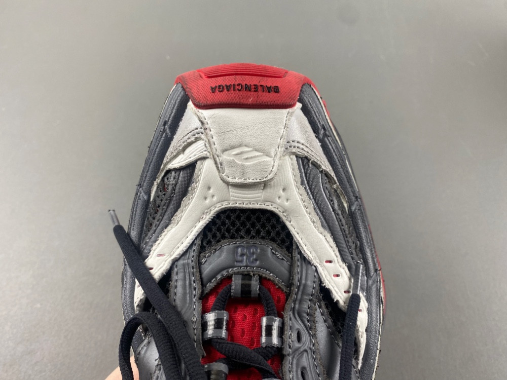 Balenciaga Sneaker 821137 WPLTF 1160