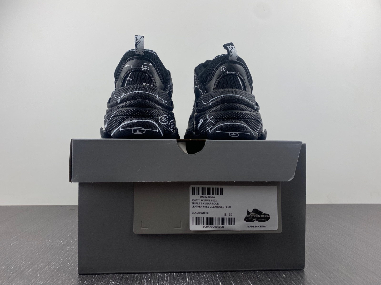 Ba*len*cia*ga triple s  536737 w2fw6 0102