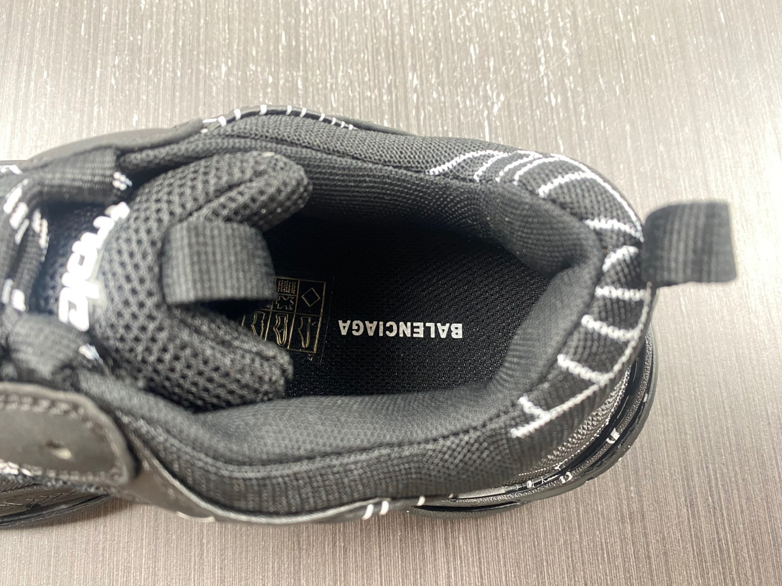 Ba*len*cia*ga triple s  536737 w2fw6 0102