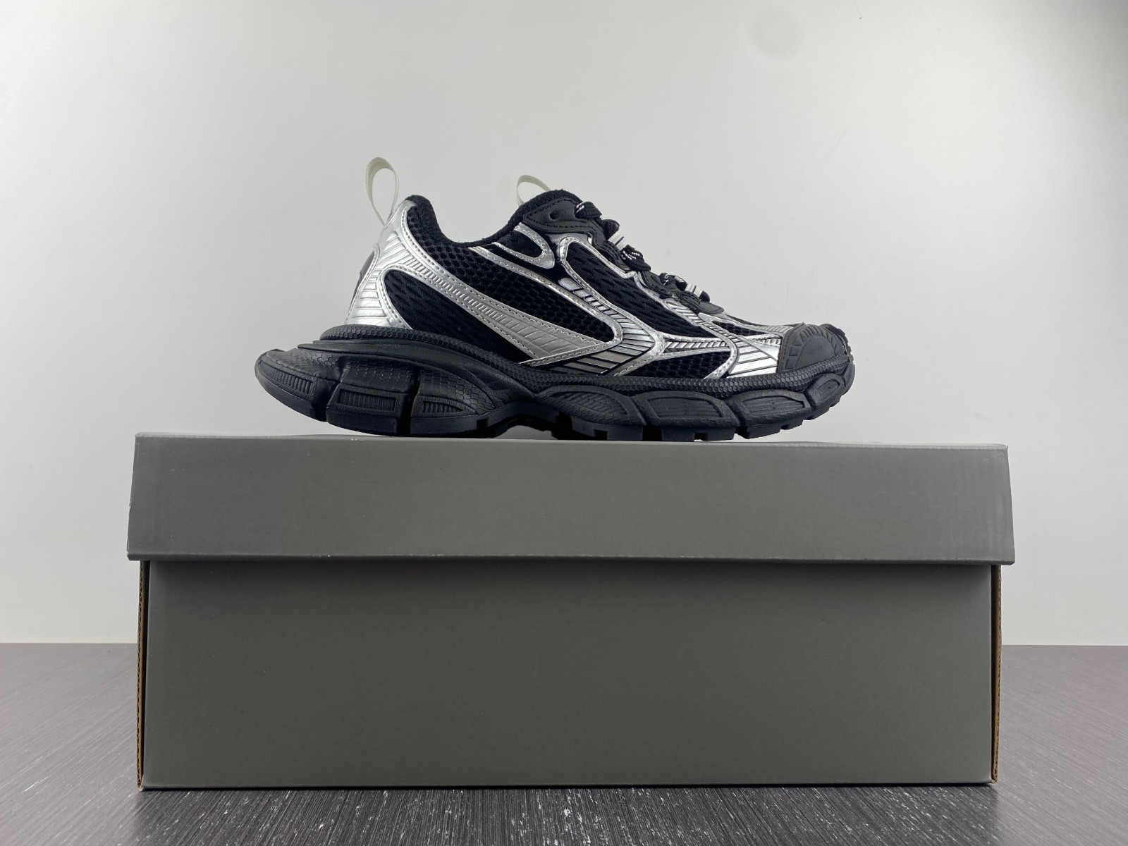 Ba*len*cia*ga 3xl  734733 w3rb5 0218