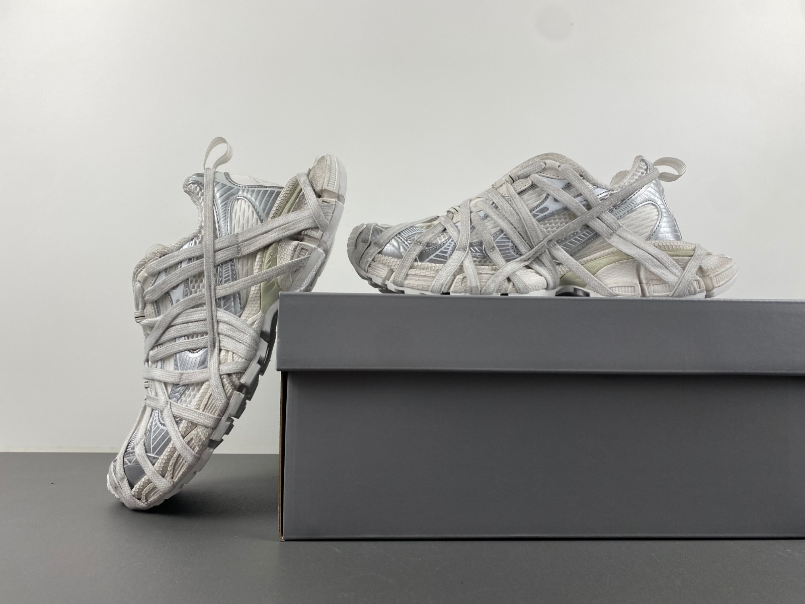 Ba*len*cia*ga phantom sneaker 34731 78698 w3xl2