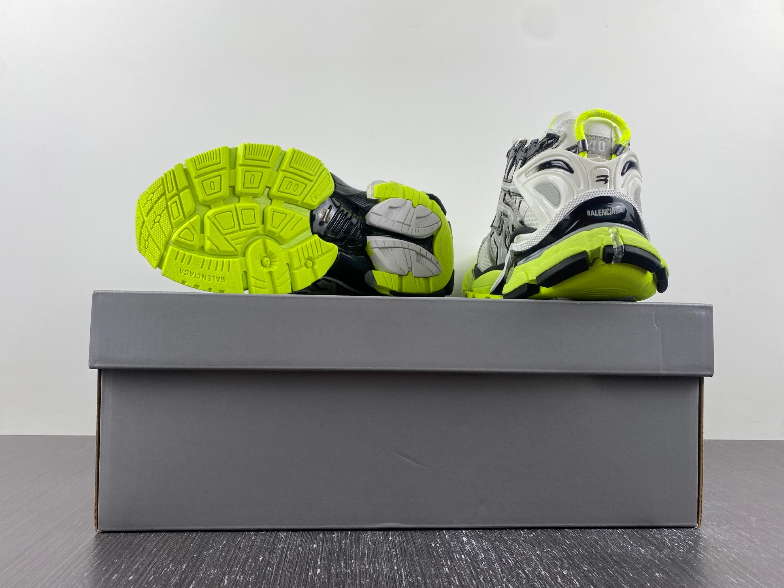 Ba*len*cia*ga runner 677403 w3rbp 1093