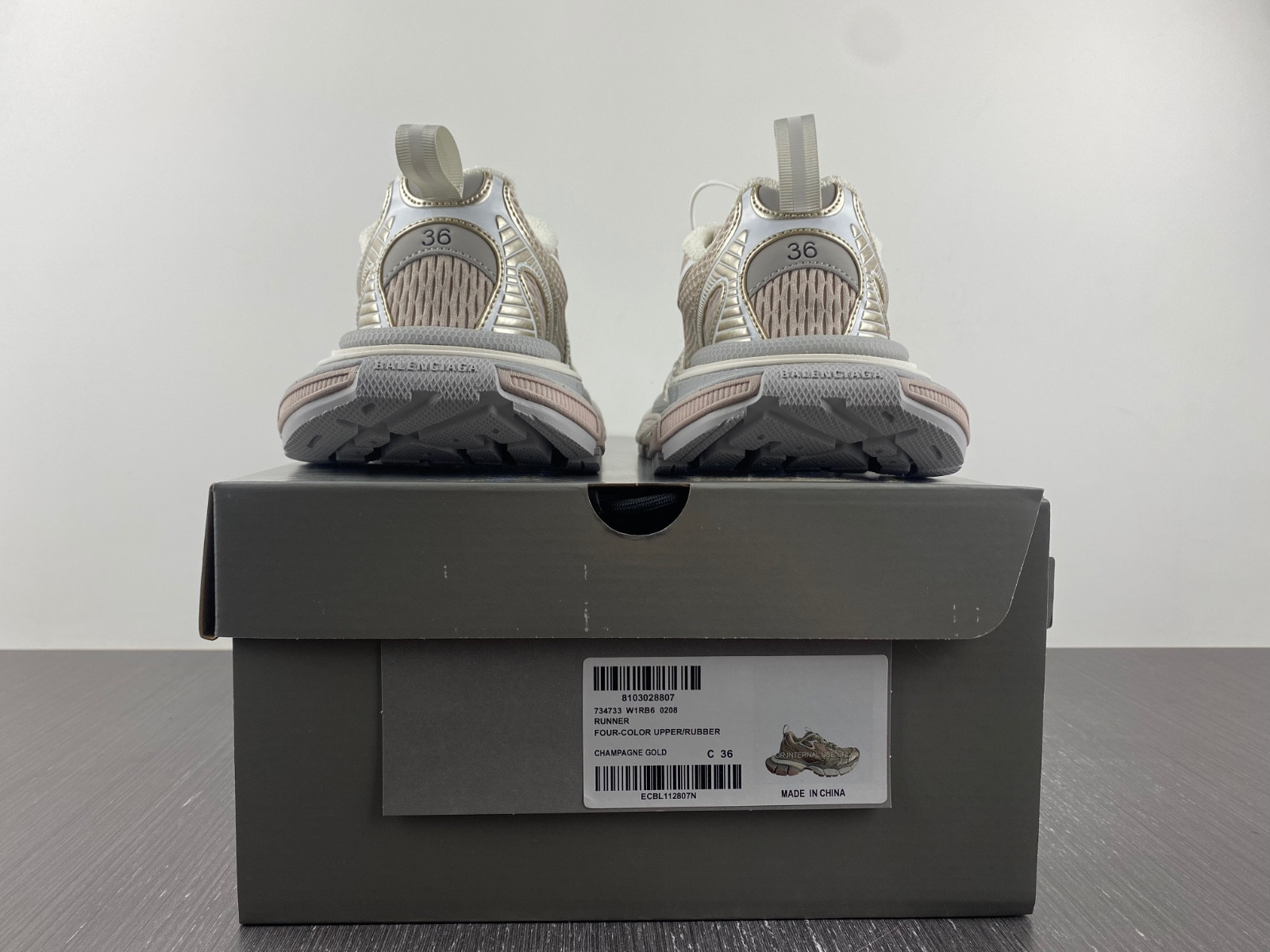 Ba*len*cia*ga 3xl  734733 w1rb6 0208