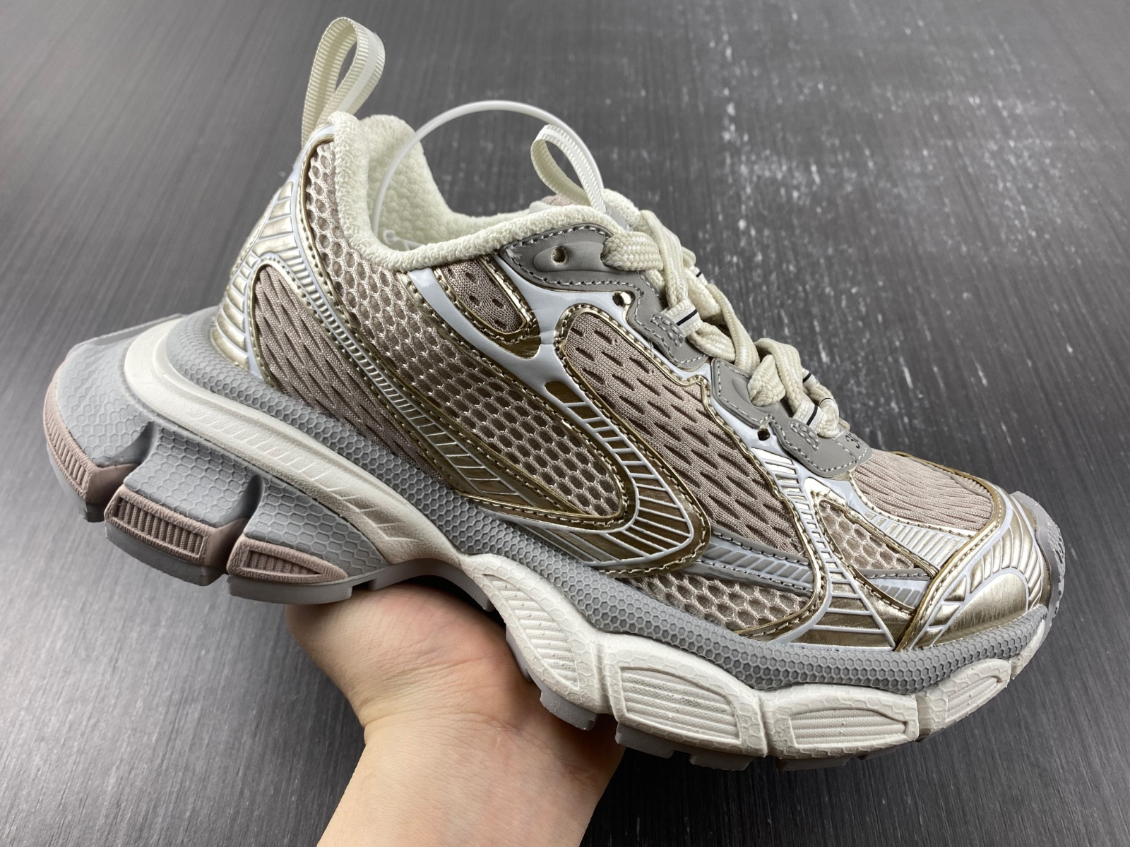 Ba*len*cia*ga 3xl  734733 w1rb6 0208