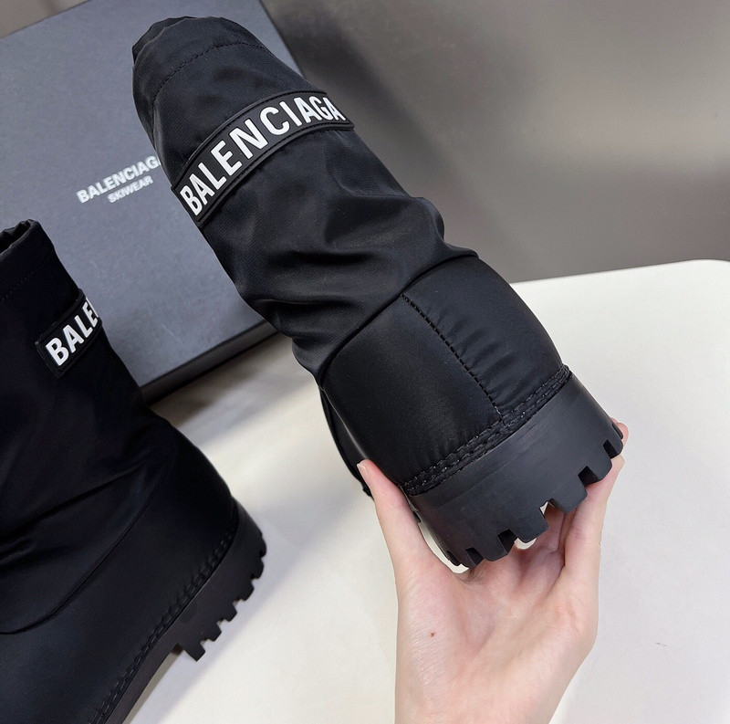 Ba*len*cia*ga boots