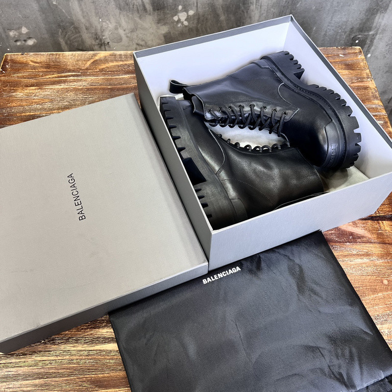 Ba*len*cia*ga boots