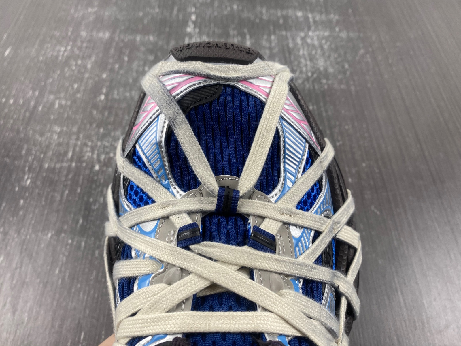 Ba*len*cia*ga phantom sneaker 778698 w3xll 0525