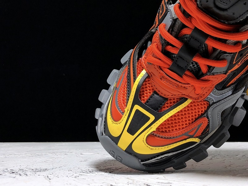 BLCG Track 2.0 570391-W2GN9-1008