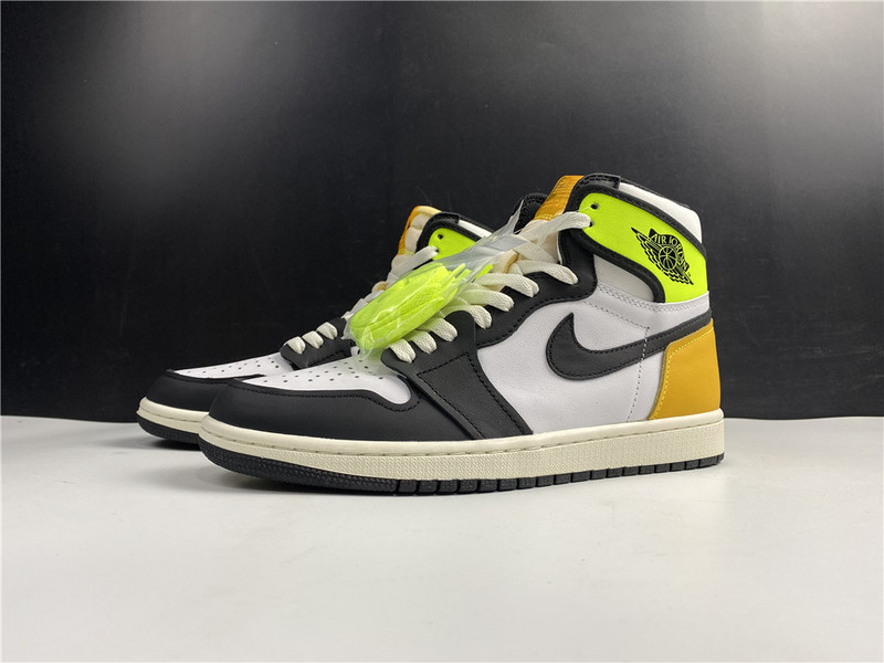 Air Jordan 1 Retro High OG “Volt Gold” 555088-118