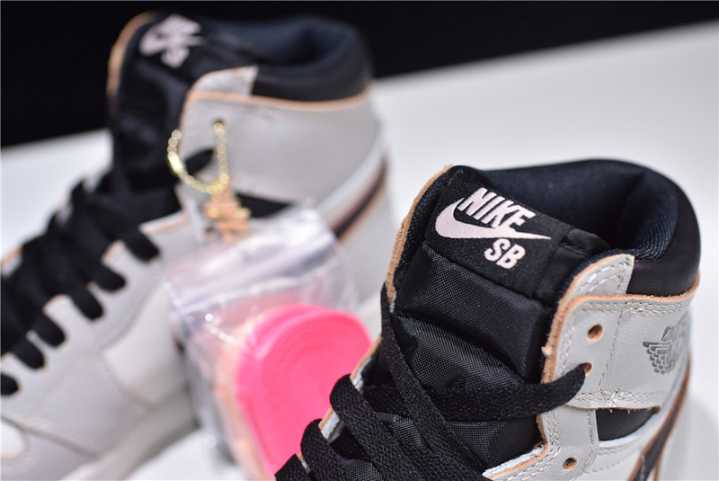 Nike SB x Air Jordan 1 High OG “Light Bone” CD6578-006