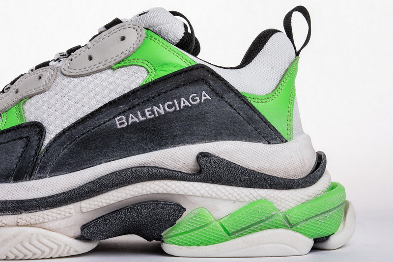 BLCG TRIPLE S 483513-W06E1