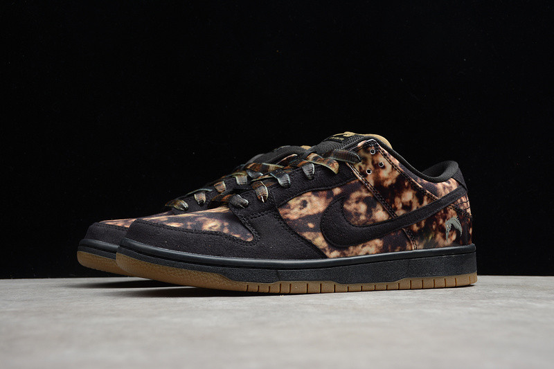 Nike SB Dunk Low Premium "Pushead 2" 536356-002