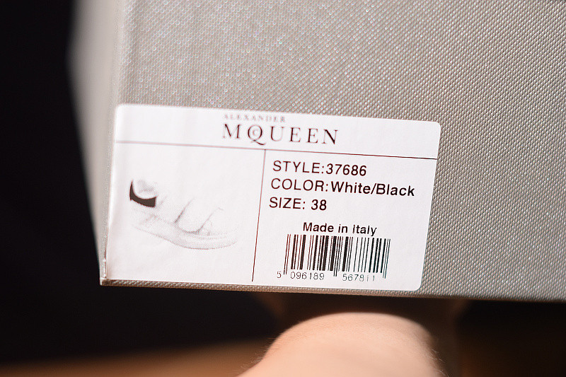 Alexander McQueen Velcro Black Tail 2018