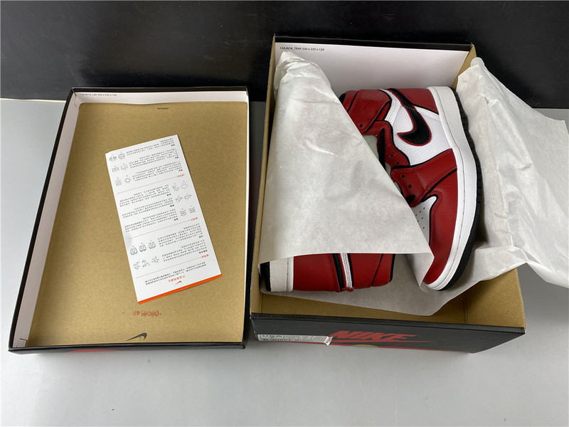 Air Jordan 1 High OG “Bloodline 2.0” 555088-129