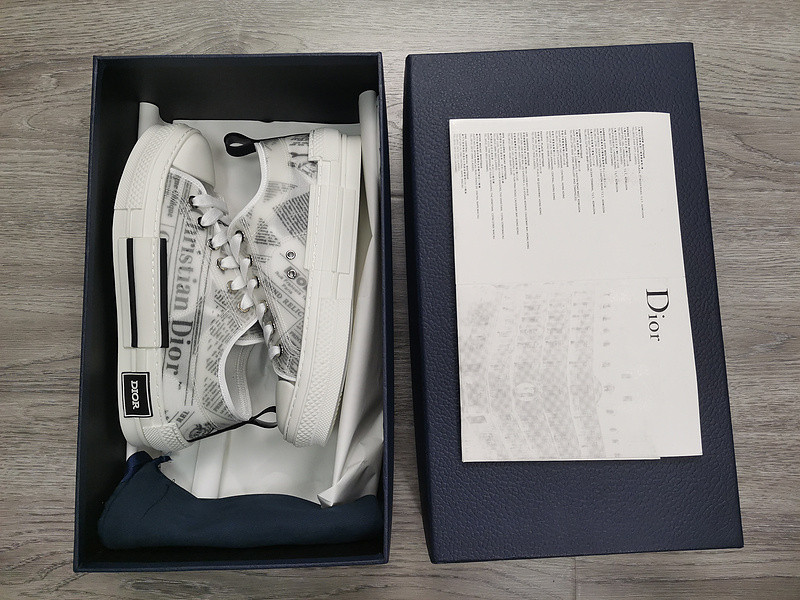 DR B23 Low Top Daniel Asham Newspaper 3SN249YUO_H069