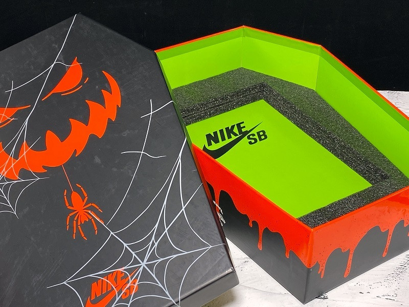 Nike SB Dunk Low Night of Mischief Halloween BQ6817-006