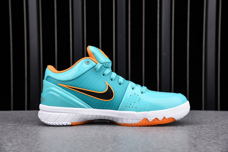 Undefeated x Kobe 4 Protro 