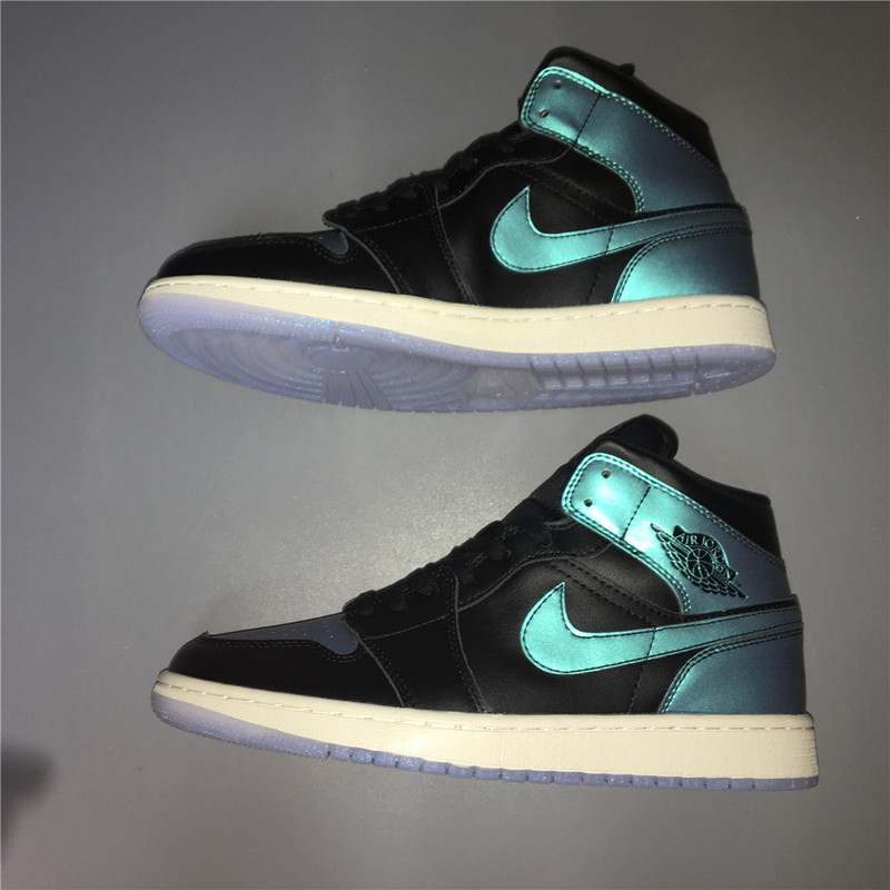 Air Jordan 1 Mid Iridescent Black BQ6472-009