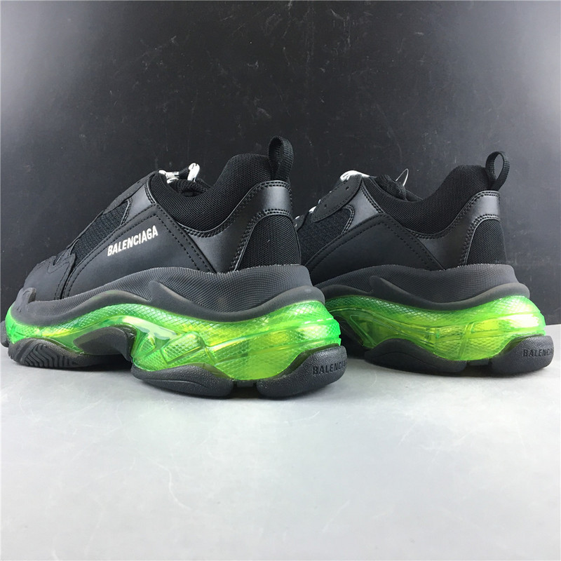 BLCG Triple S 541624-W0901-2140