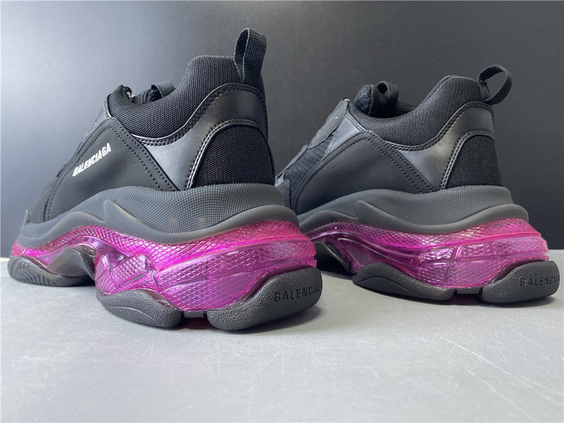 BLCG Triple S 541624-W09O1-0829