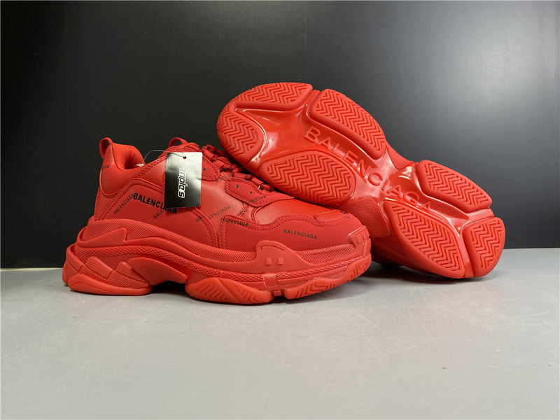 BLCG Triple S 524039-W2FA1-7632