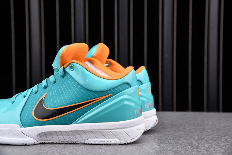 Undefeated x Kobe 4 Protro 