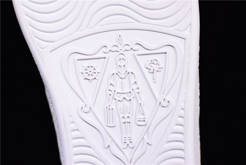 GC Ace Embroidered Low-Top Sneaker