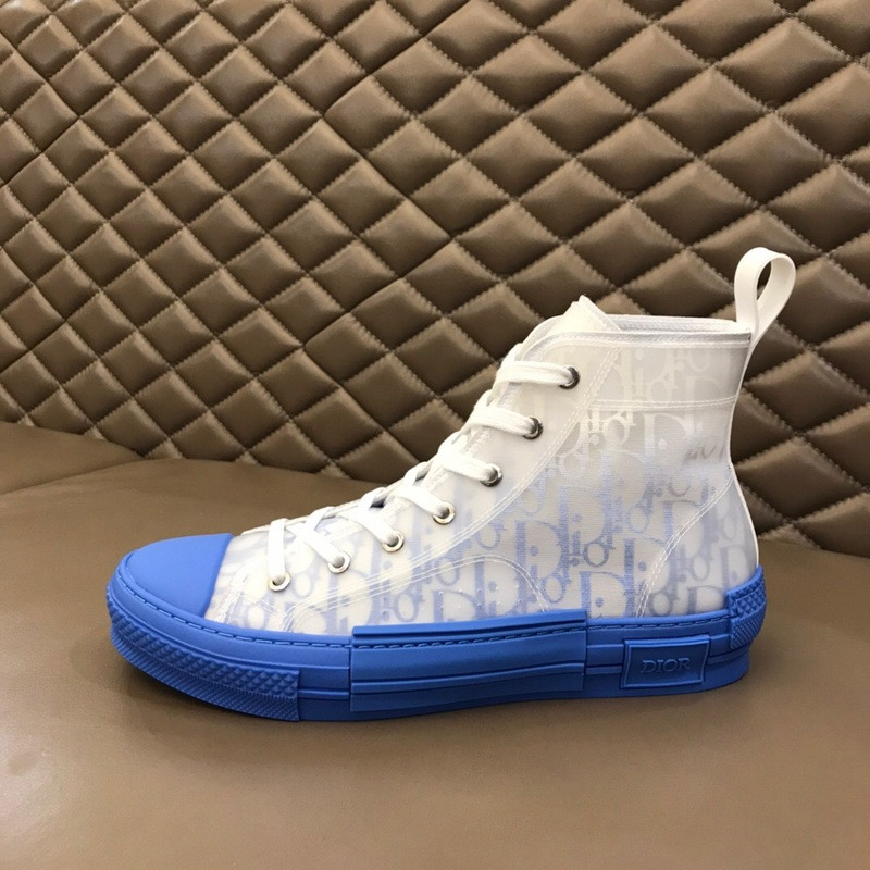 DR B23 High Top Sneaker