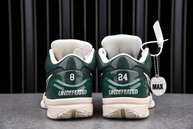 Undefeated x Nike Kobe 4 Protro “Bucks” CQ3869-301
