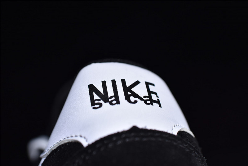 Sacai × Nike LD Waffle Daybreak Black BV0073-010