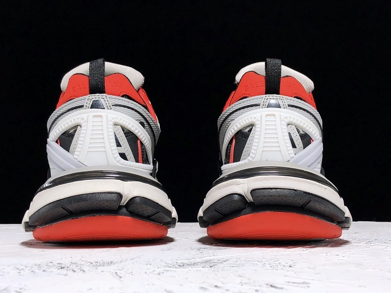 BLCG Track 2.0 570391-W2GN3-1003