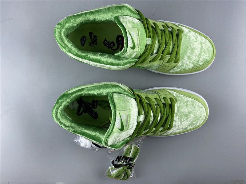 Nike SB Dunk Low Blue Velvet CT2552-300