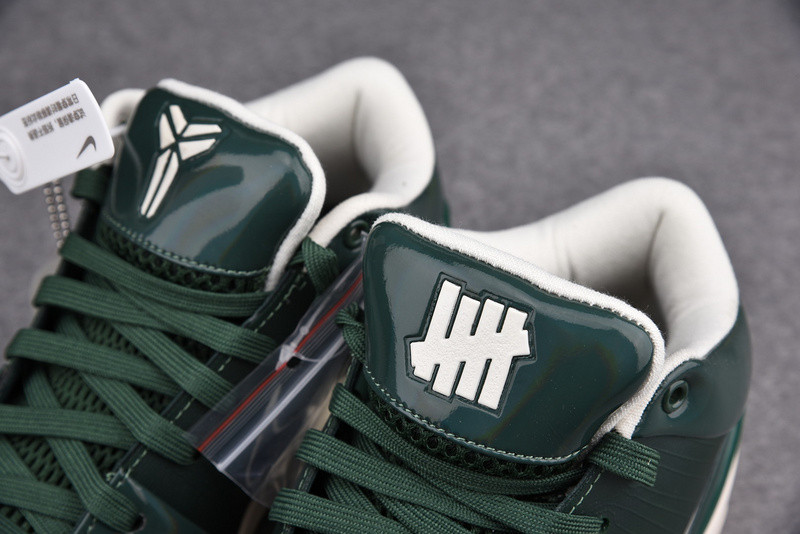 Undefeated x Nike Kobe 4 Protro “Bucks” CQ3869-301