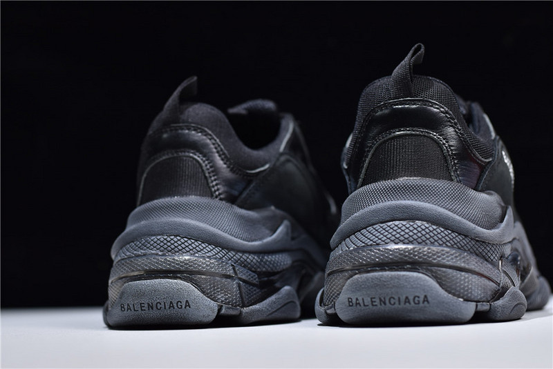 BLCG Triple S Clear Sole Black 541624 W0901 1000