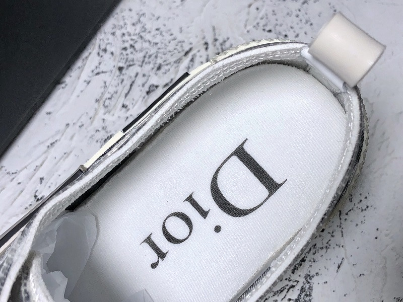 DR B23 Low Top Logo Oblique 3SN249YJP_H069