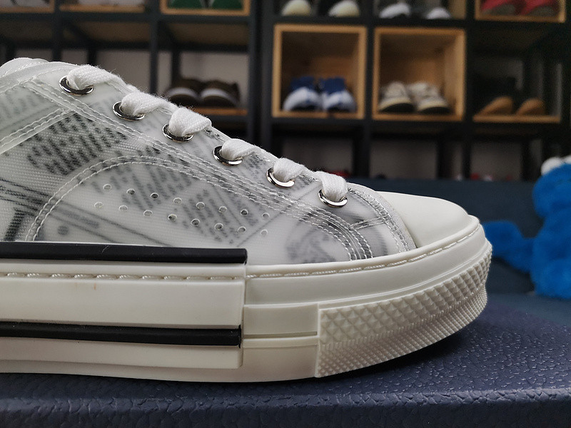 DR B23 Low Top Daniel Asham Newspaper 3SN249YUO_H069