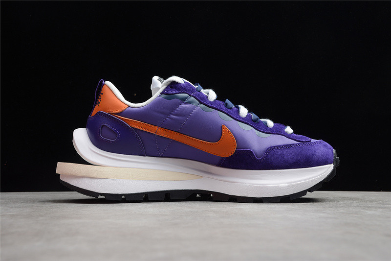 Nike Vaporwaffle sacai Dark Iris  DD1875-500