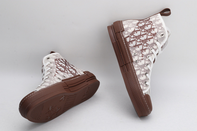 DR B23 High Top Sneaker