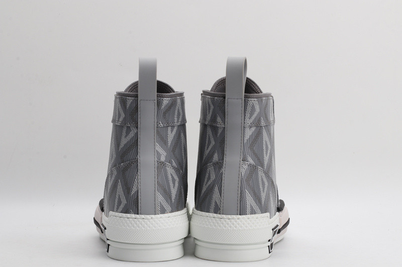 DR B23 High Top Sneaker