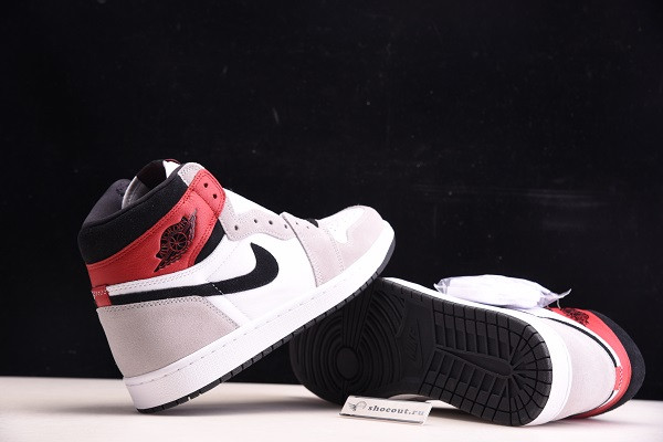 Air Jordan 1 High OG “Light Smoke Grey” 555088-126