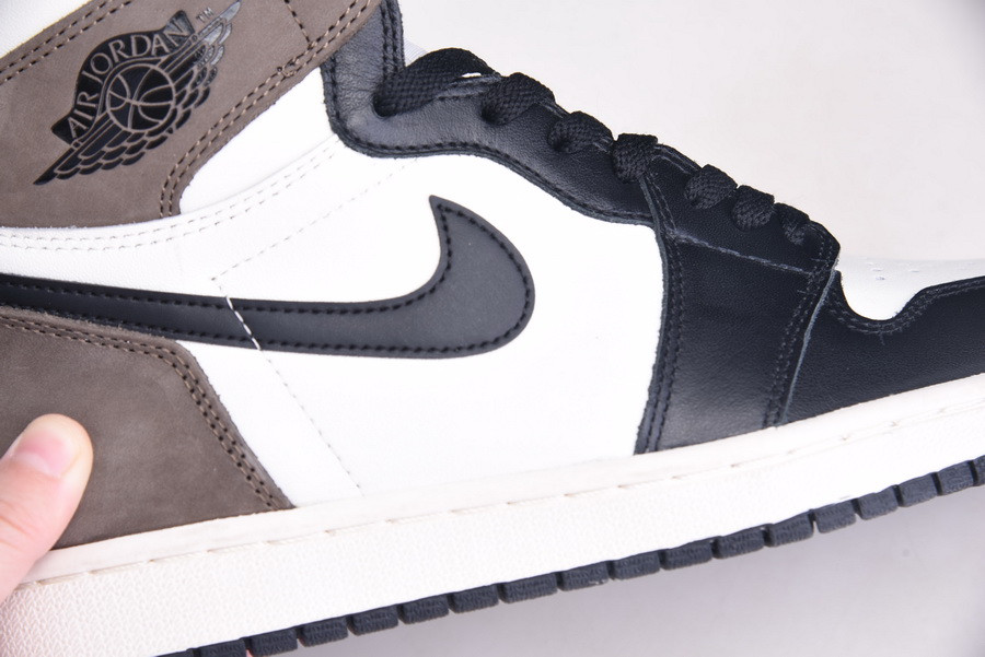 Air Jordan 1 Retro High OG Dark Mocha 555088-105