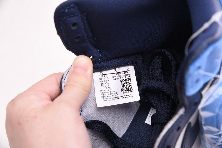 Air Jordan 1 Retro High OG “Obsidian” 555088-140