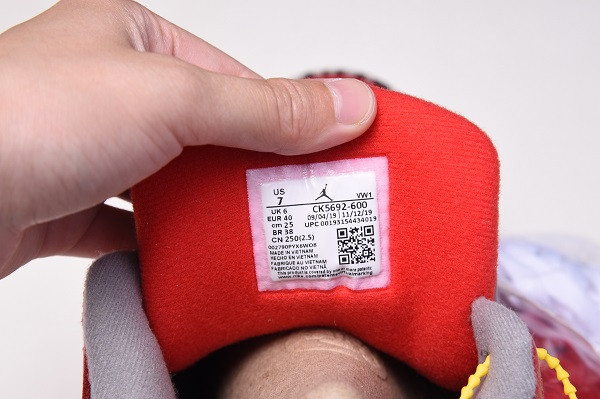 Air Jordan 3 “Red Cement” CK5692 -600