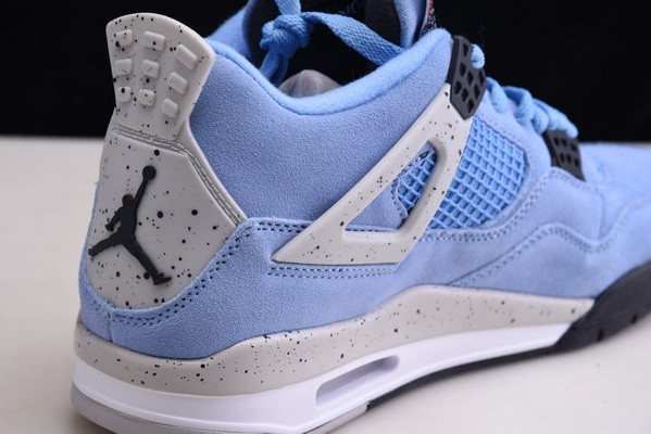 Jordan 4 Retro University Blue CT8527-400