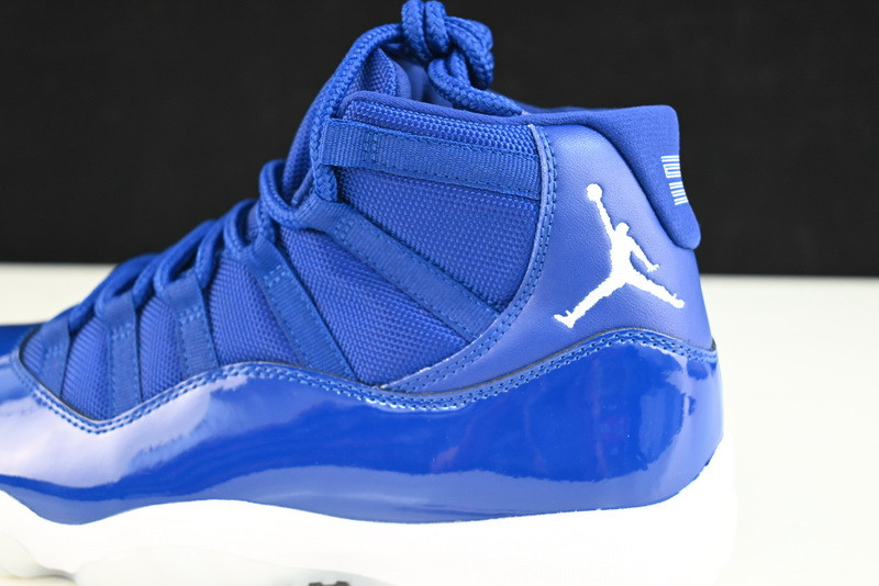 Air Jordan 11 AT7802-115