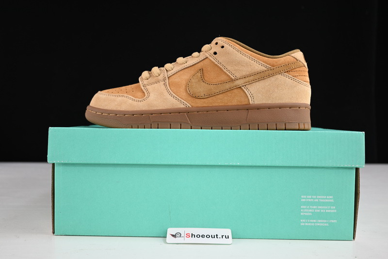 Nike SB Dunk Low “Reverse Reese Forbes Wheat” 883232-700