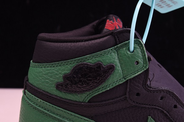 Air Jordan 1 High “Pine Green” 555088-030