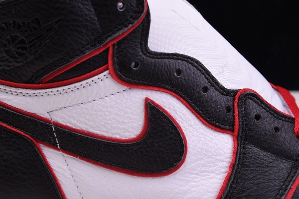 Air Jordan 1 High OG “Bloodline” 555088-062