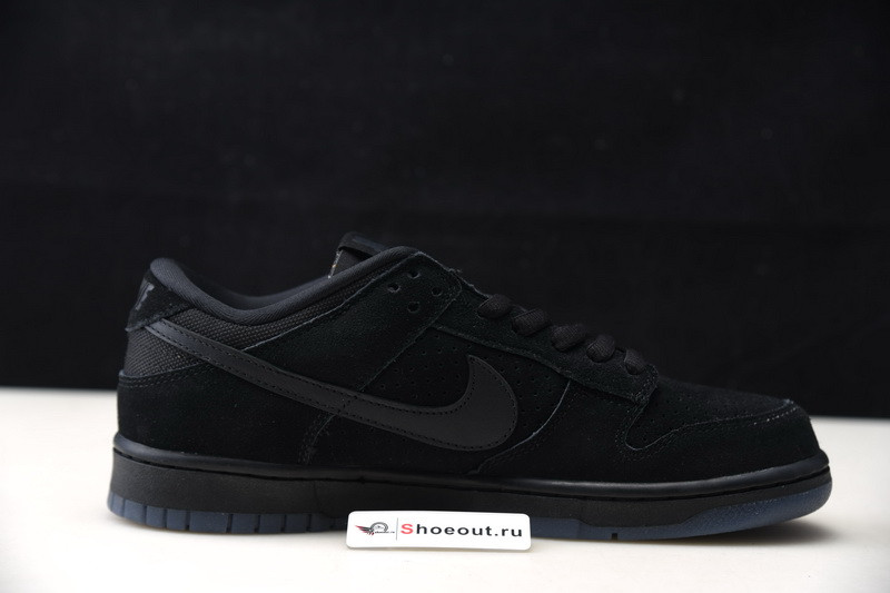 Undefeated x Nike Dunk Low DO9329-001