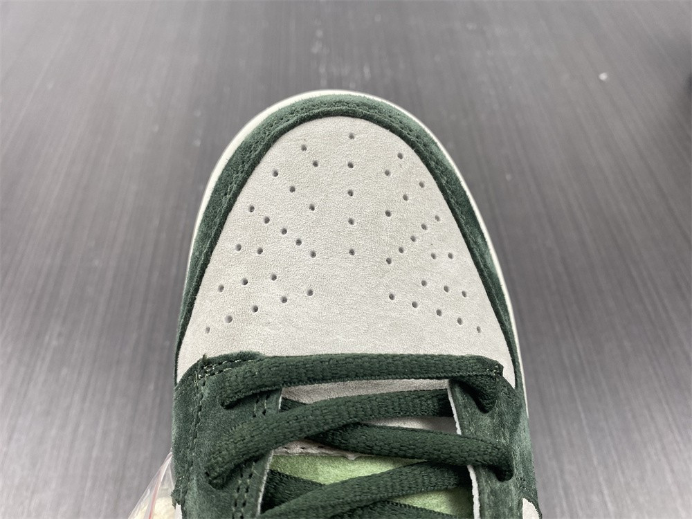 Otomo Katsuhiro x Nike SB Dunk Low Steamboy OST LF0039-007
